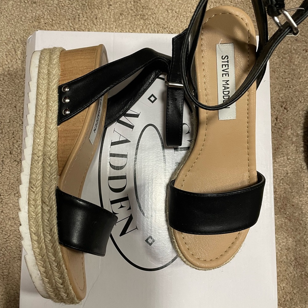 Wedge sandals